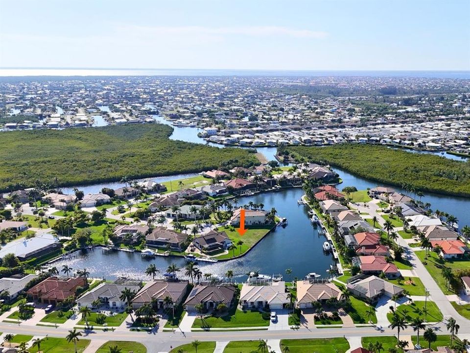 Activo con contrato: $389,000 (0.23 acres)