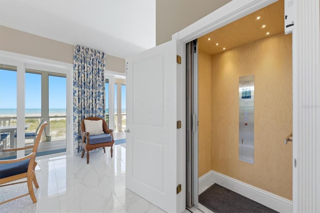 For Sale: $2,400,000 (3 beds, 3 baths, 2375 Square Feet)