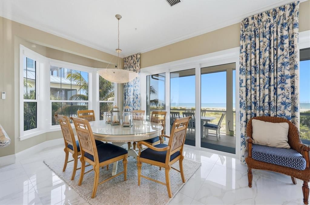 For Sale: $2,400,000 (3 beds, 3 baths, 2375 Square Feet)