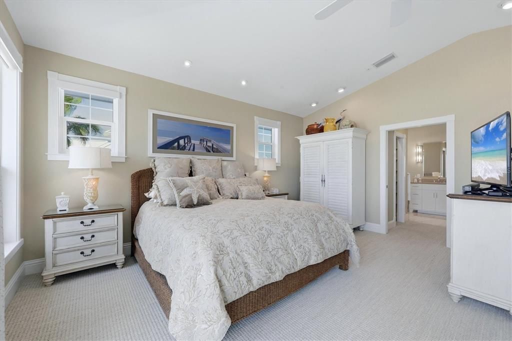 For Sale: $2,400,000 (3 beds, 3 baths, 2375 Square Feet)
