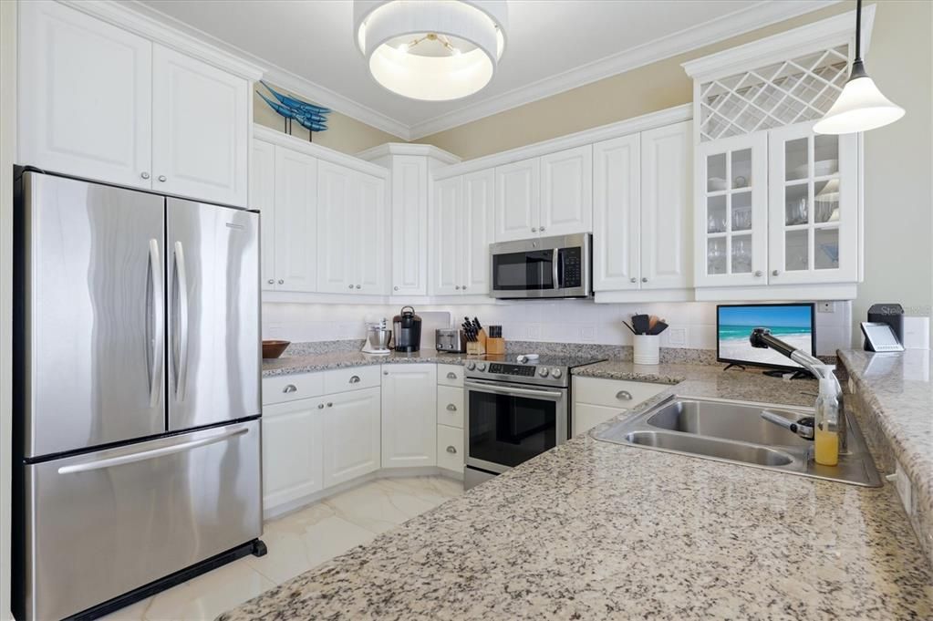 For Sale: $2,400,000 (3 beds, 3 baths, 2375 Square Feet)