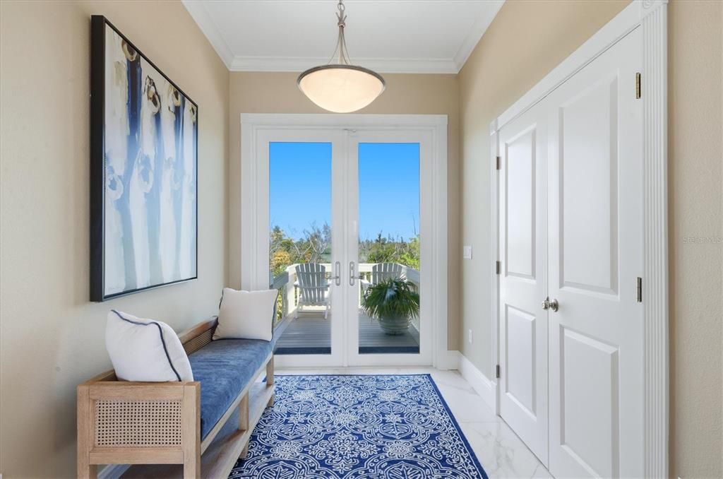 For Sale: $2,400,000 (3 beds, 3 baths, 2375 Square Feet)