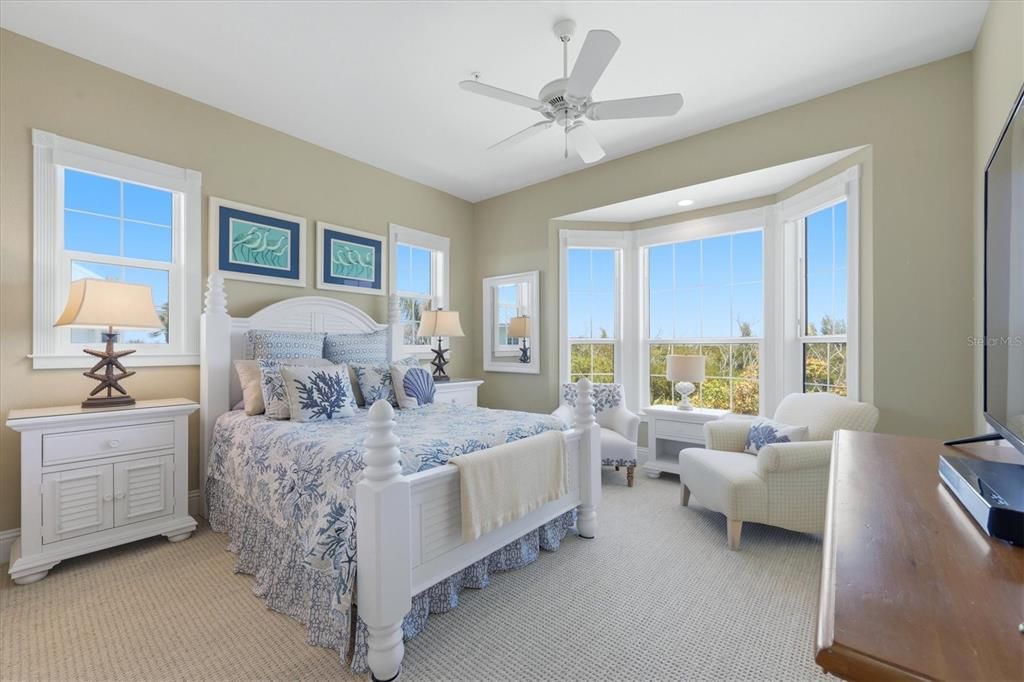 For Sale: $2,400,000 (3 beds, 3 baths, 2375 Square Feet)