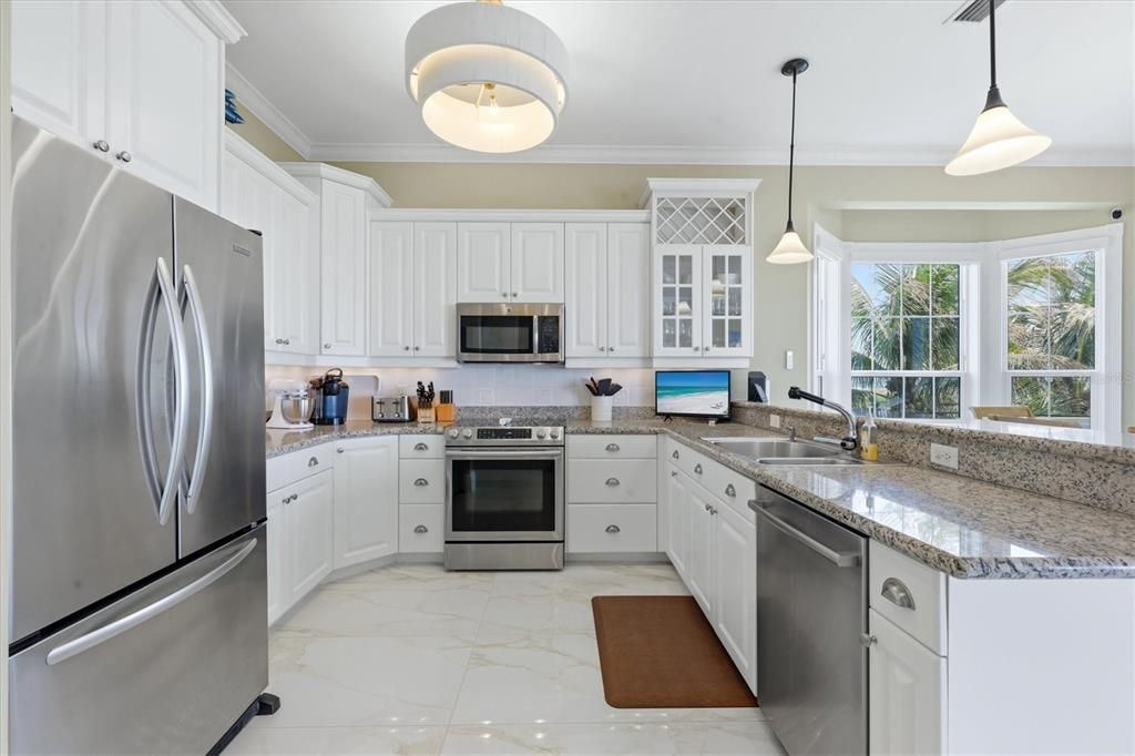 For Sale: $2,400,000 (3 beds, 3 baths, 2375 Square Feet)