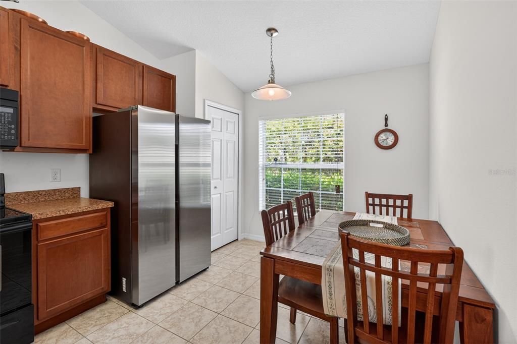 Active With Contract: $300,000 (3 beds, 2 baths, 1522 Square Feet)