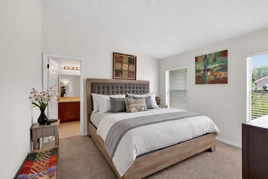 Active With Contract: $300,000 (3 beds, 2 baths, 1522 Square Feet)
