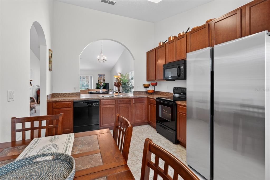 Active With Contract: $300,000 (3 beds, 2 baths, 1522 Square Feet)