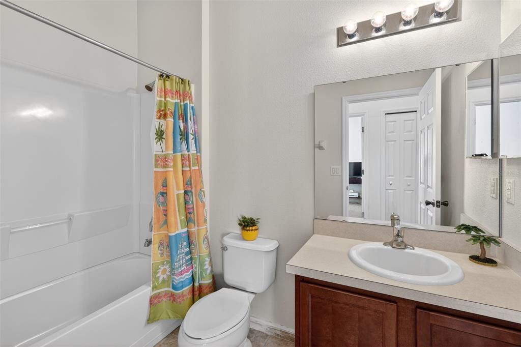 Active With Contract: $300,000 (3 beds, 2 baths, 1522 Square Feet)