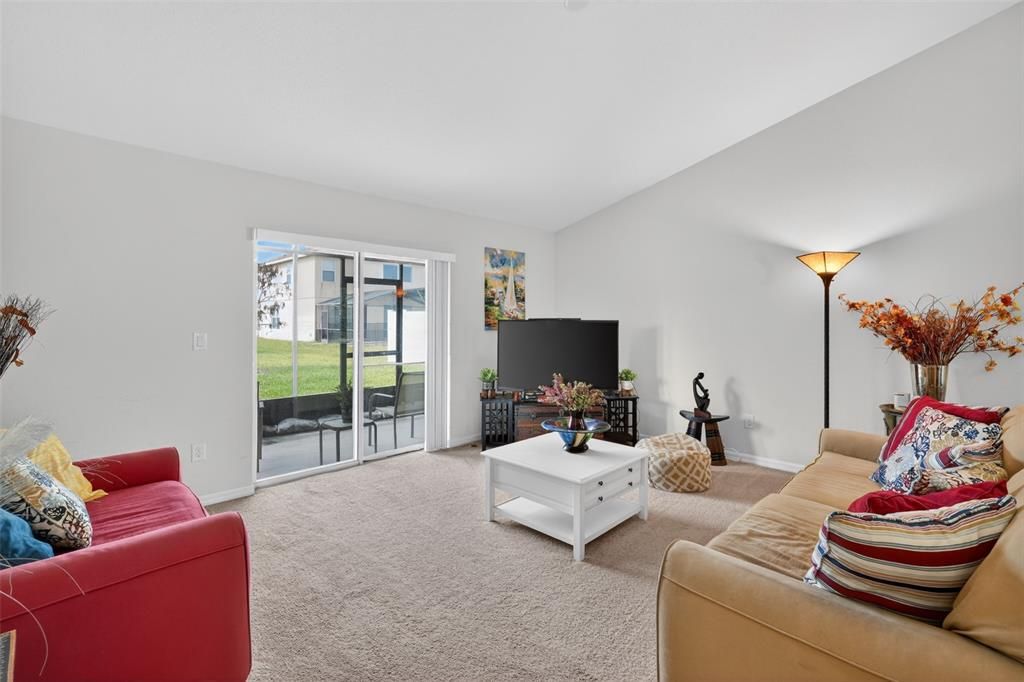 Active With Contract: $300,000 (3 beds, 2 baths, 1522 Square Feet)