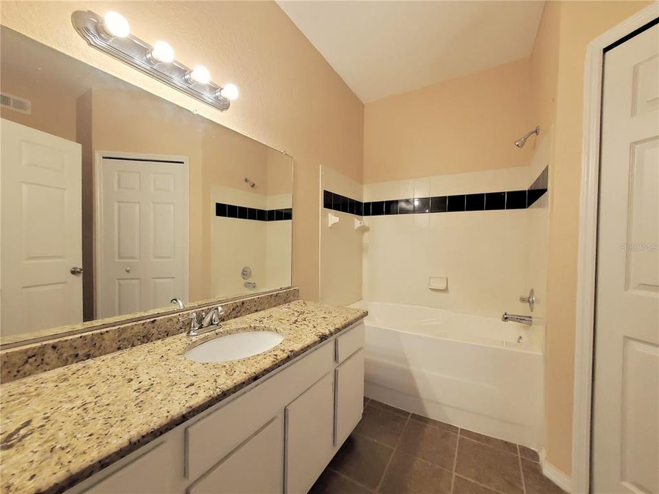 Active With Contract: $1,599 (2 beds, 2 baths, 1077 Square Feet)
