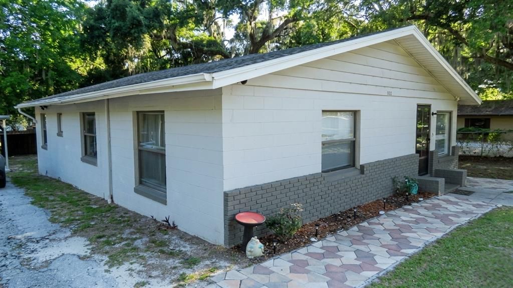 На продажу: $189,900 (3 спален, 2 ванн, 1107 Квадратных фут)