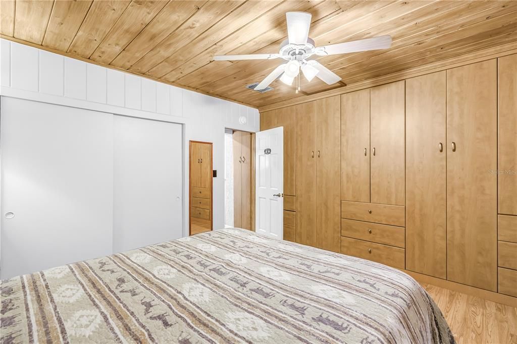 Activo con contrato: $499,990 (2 camas, 2 baños, 2052 Pies cuadrados)