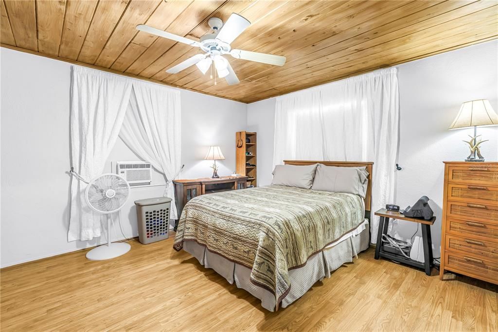 Activo con contrato: $499,990 (2 camas, 2 baños, 2052 Pies cuadrados)