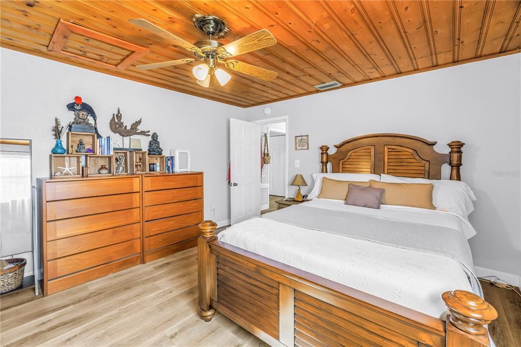 Activo con contrato: $499,990 (2 camas, 2 baños, 2052 Pies cuadrados)