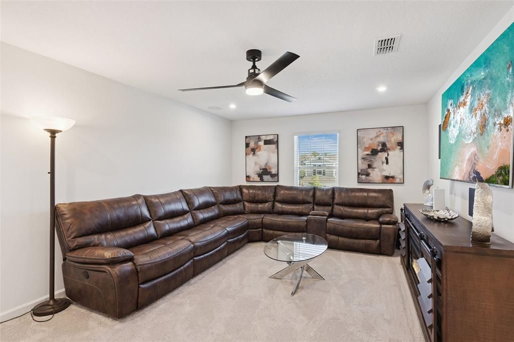 For Sale: $575,000 (4 beds, 3 baths, 3334 Square Feet)