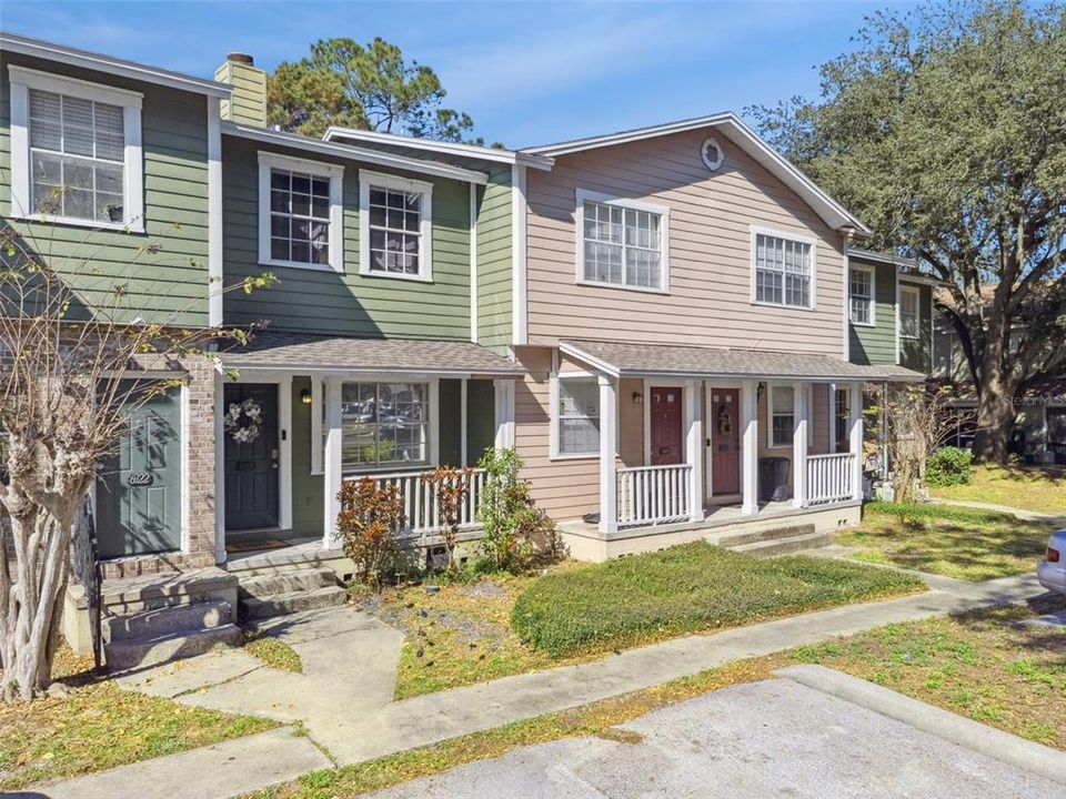 For Sale: $224,900 (2 beds, 2 baths, 1004 Square Feet)