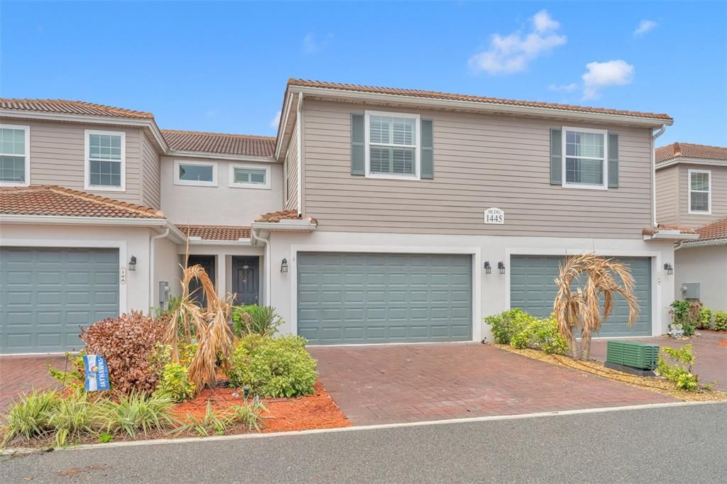 For Rent: $2,900 (4 beds, 2 baths, 1759 Square Feet)