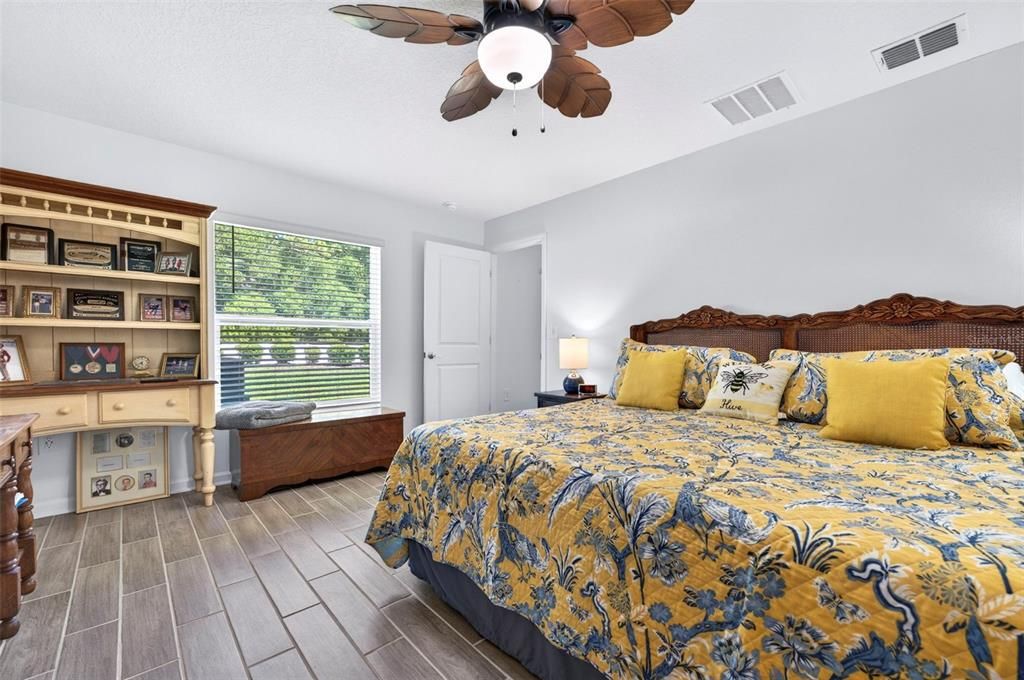For Sale: $370,000 (4 beds, 2 baths, 1950 Square Feet)