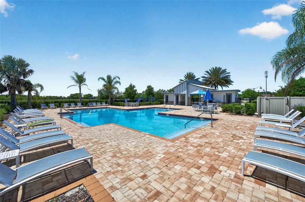 For Sale: $370,000 (4 beds, 2 baths, 1950 Square Feet)