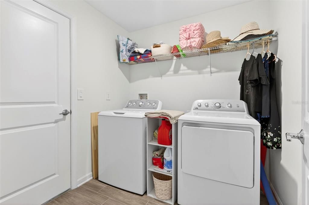 For Sale: $370,000 (4 beds, 2 baths, 1950 Square Feet)