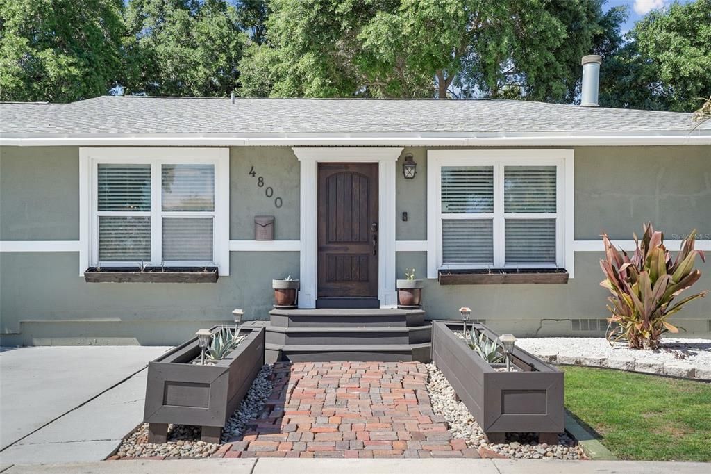 Active With Contract: $699,900 (4 beds, 3 baths, 2232 Square Feet)