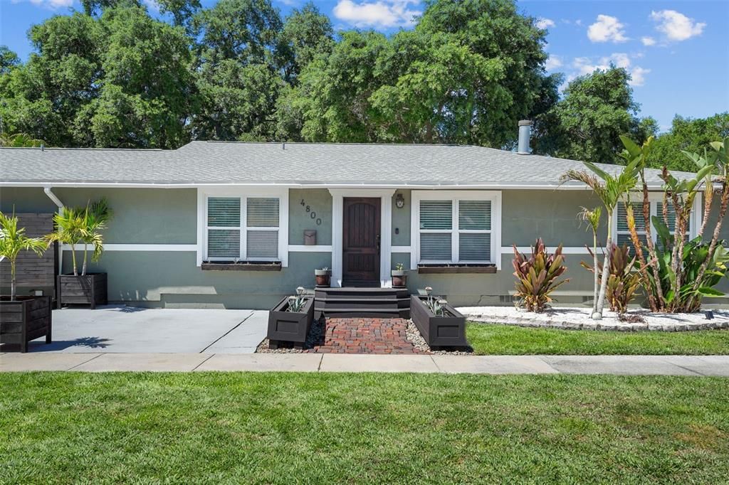 Active With Contract: $699,900 (4 beds, 3 baths, 2232 Square Feet)