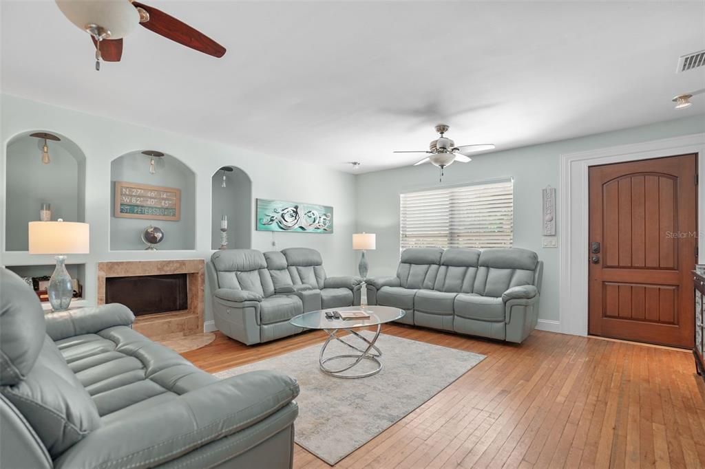 Active With Contract: $699,900 (4 beds, 3 baths, 2232 Square Feet)