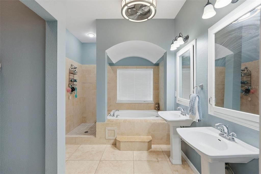 Active With Contract: $699,900 (4 beds, 3 baths, 2232 Square Feet)