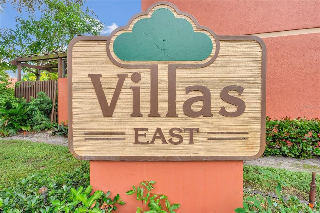 Active With Contract: $405,000 (2 beds, 2 baths, 1318 Square Feet)
