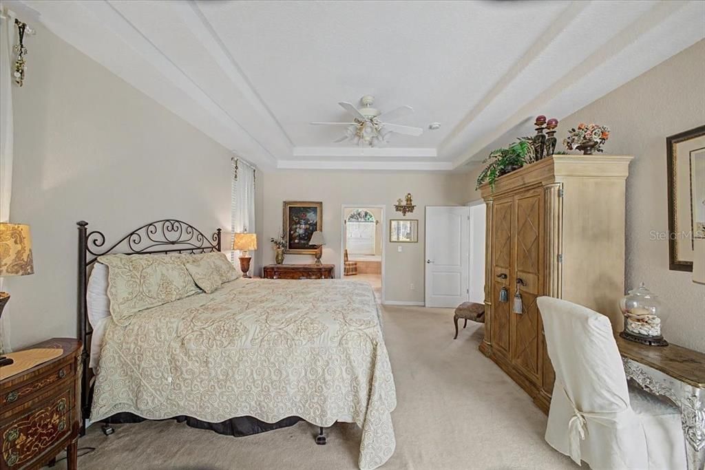 For Sale: $559,000 (3 beds, 2 baths, 2199 Square Feet)