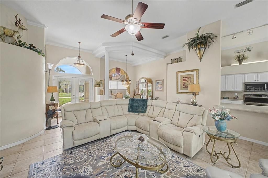 For Sale: $559,000 (3 beds, 2 baths, 2199 Square Feet)