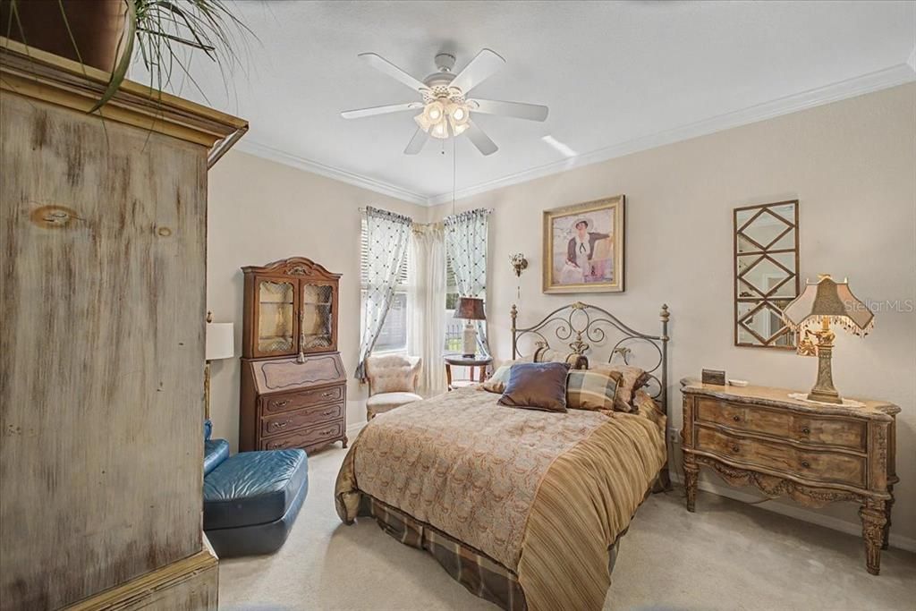 For Sale: $559,000 (3 beds, 2 baths, 2199 Square Feet)