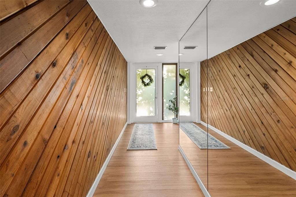 En Venta: $675,000 (3 camas, 2 baños, 2534 Pies cuadrados)