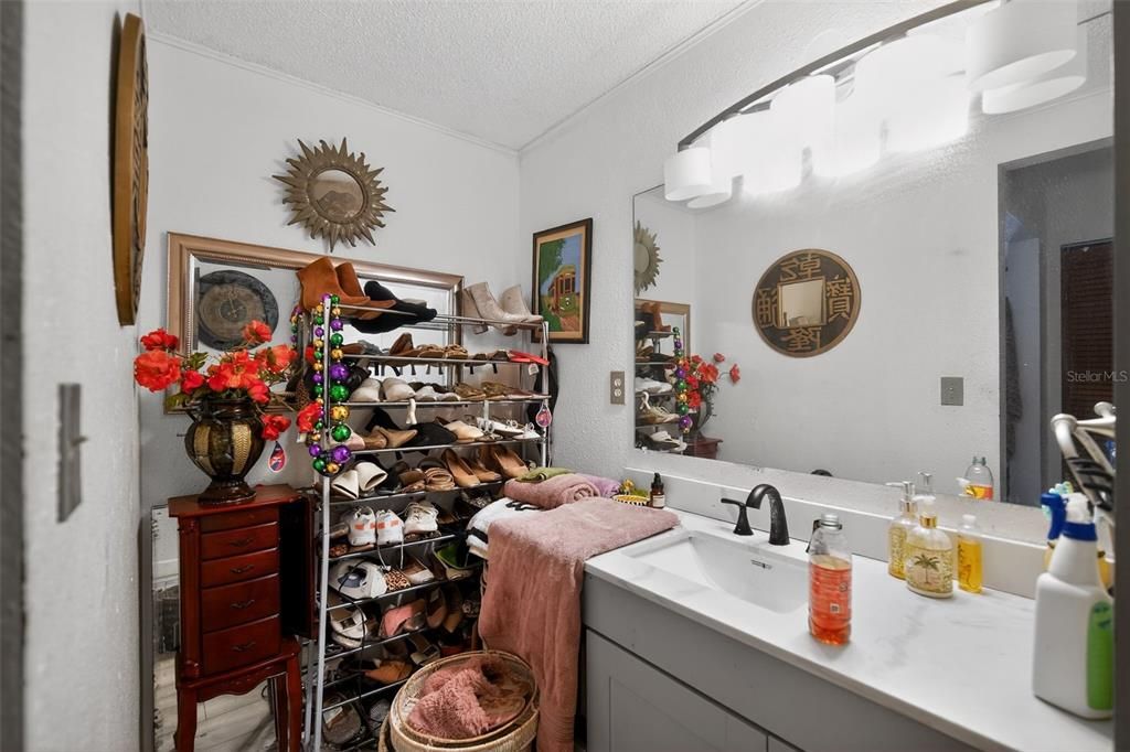 En Venta: $289,000 (3 camas, 2 baños, 2192 Pies cuadrados)