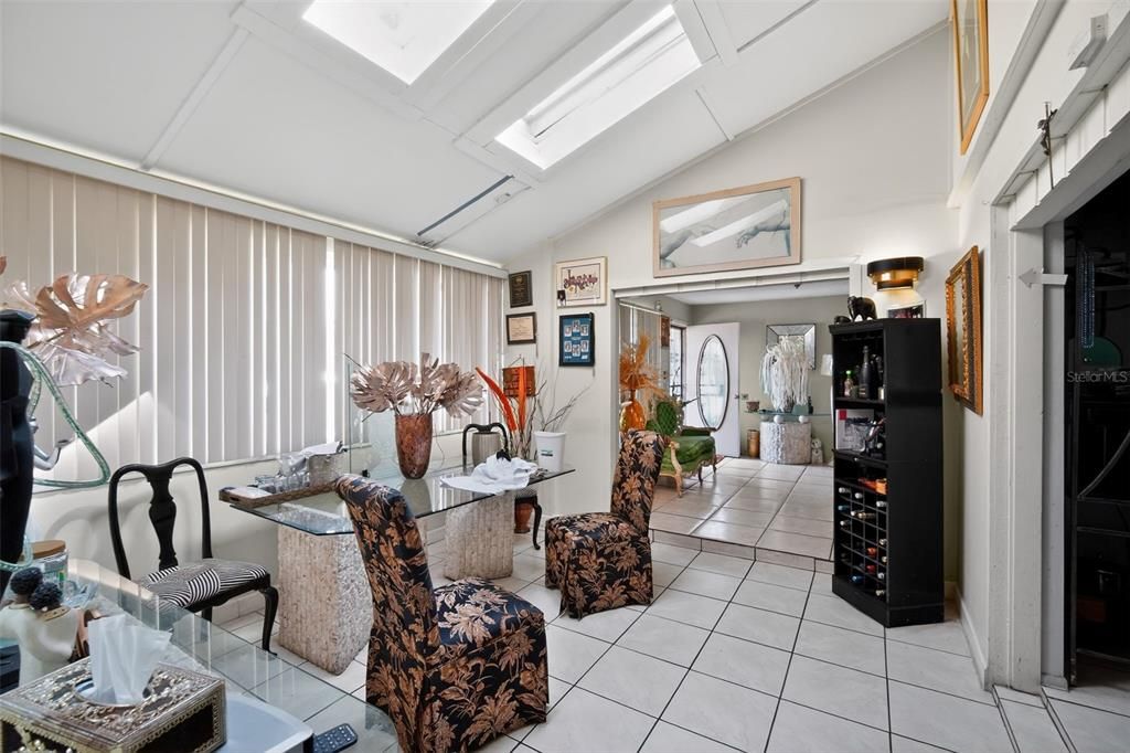 En Venta: $289,000 (3 camas, 2 baños, 2192 Pies cuadrados)