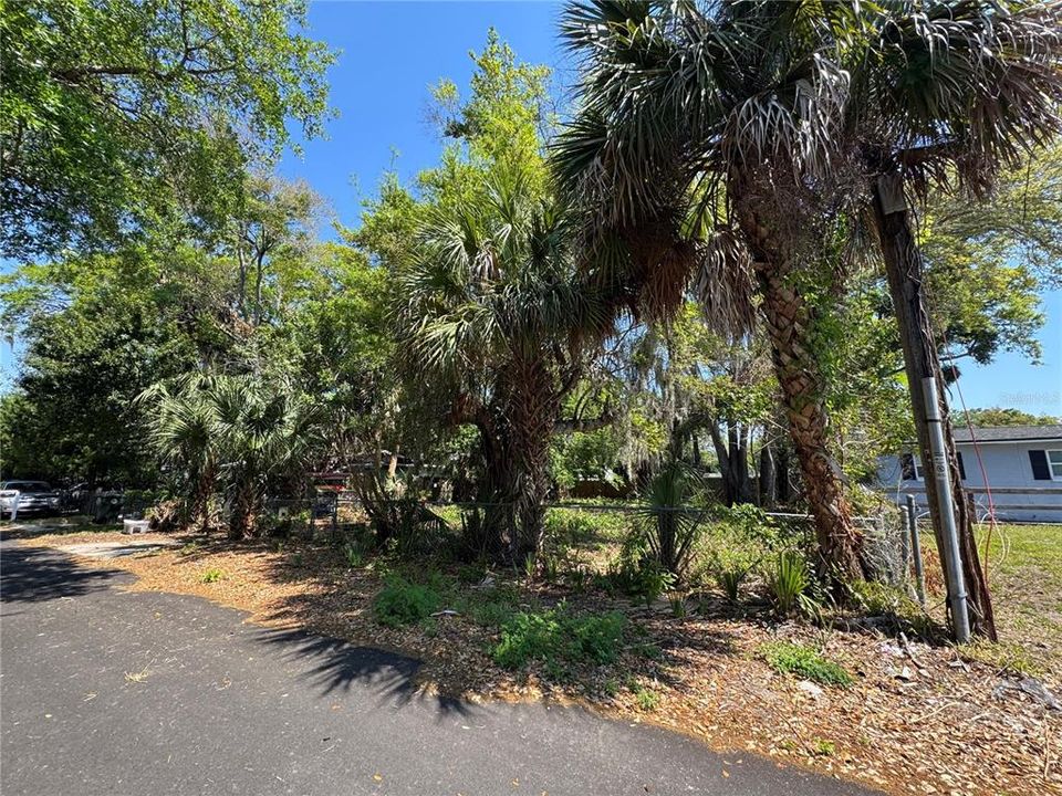 На продажу: $65,000 (0.15 acres)