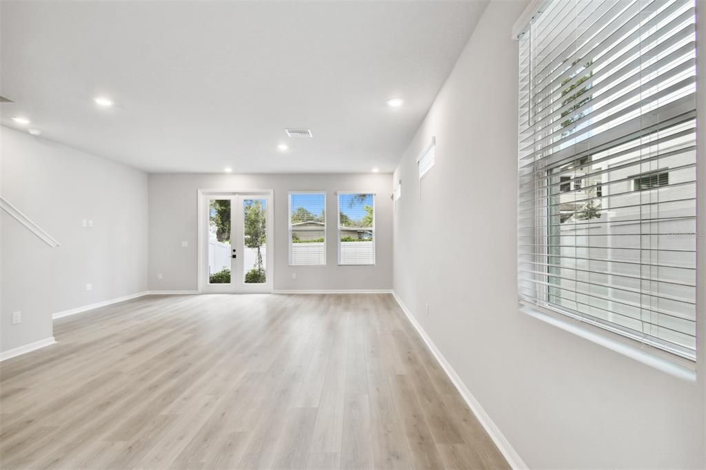 Active With Contract: $799,990 (3 beds, 2 baths, 2154 Square Feet)