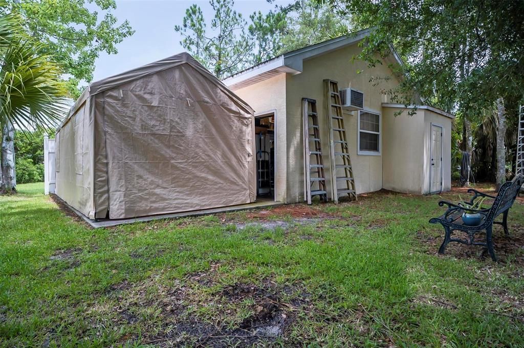 Active With Contract: $550,000 (3 beds, 2 baths, 1815 Square Feet)