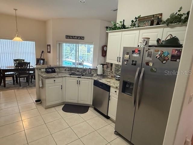 Active With Contract: $550,000 (3 beds, 2 baths, 1815 Square Feet)