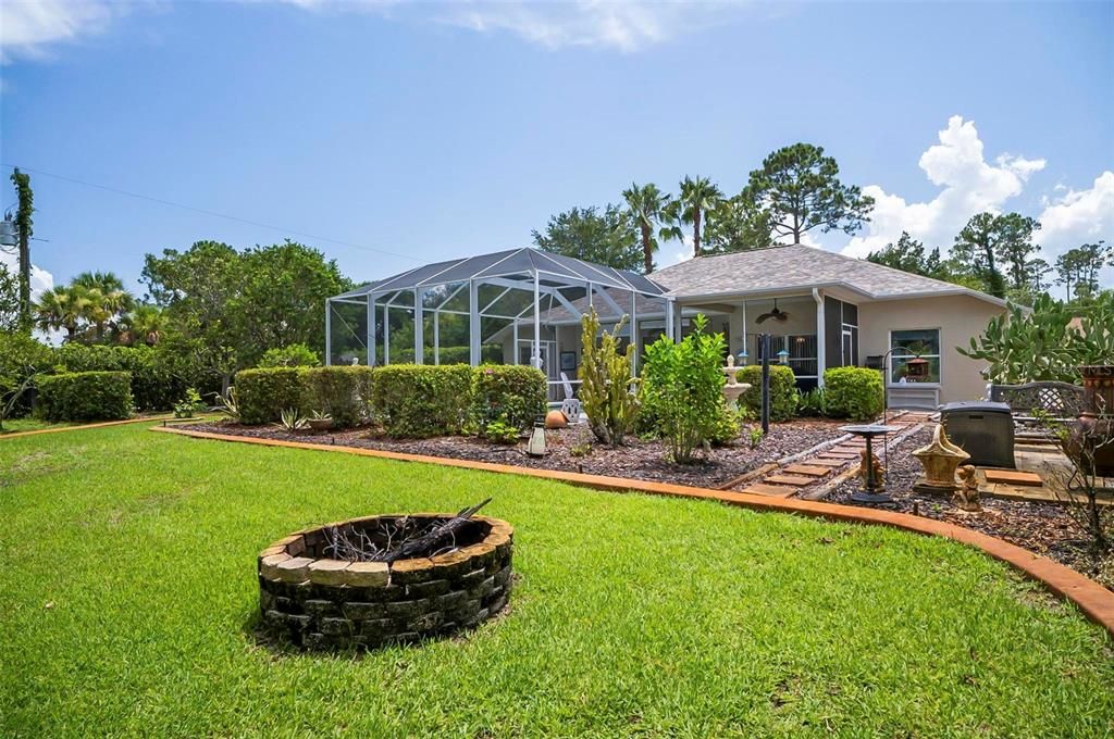 Active With Contract: $550,000 (3 beds, 2 baths, 1815 Square Feet)