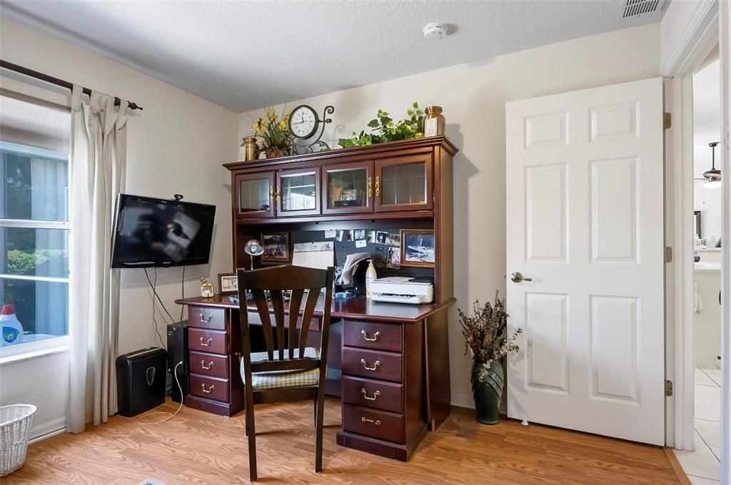 Active With Contract: $550,000 (3 beds, 2 baths, 1815 Square Feet)