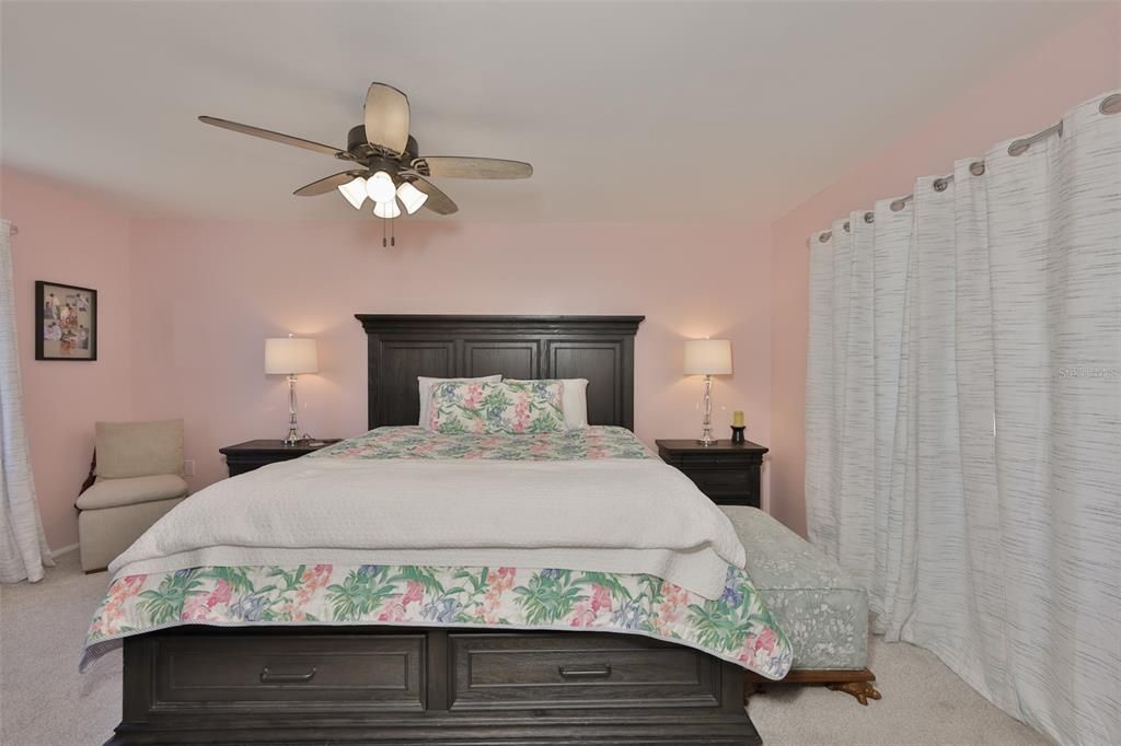 En Venta: $398,000 (3 camas, 2 baños, 1951 Pies cuadrados)