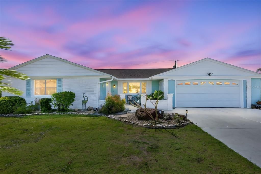 En Venta: $398,000 (3 camas, 2 baños, 1951 Pies cuadrados)