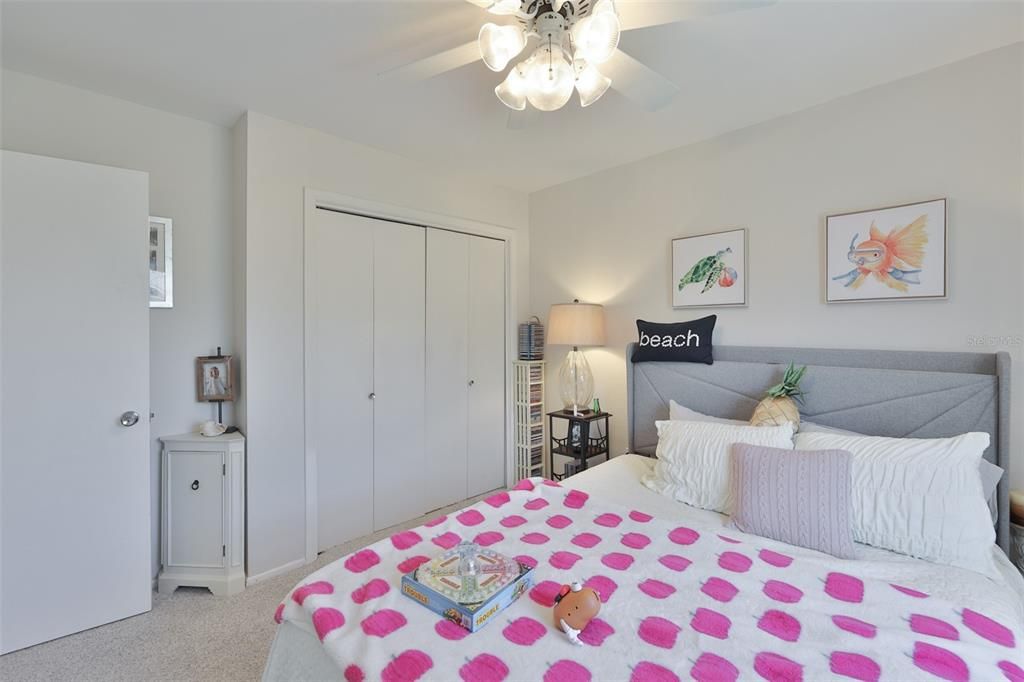 En Venta: $398,000 (3 camas, 2 baños, 1951 Pies cuadrados)