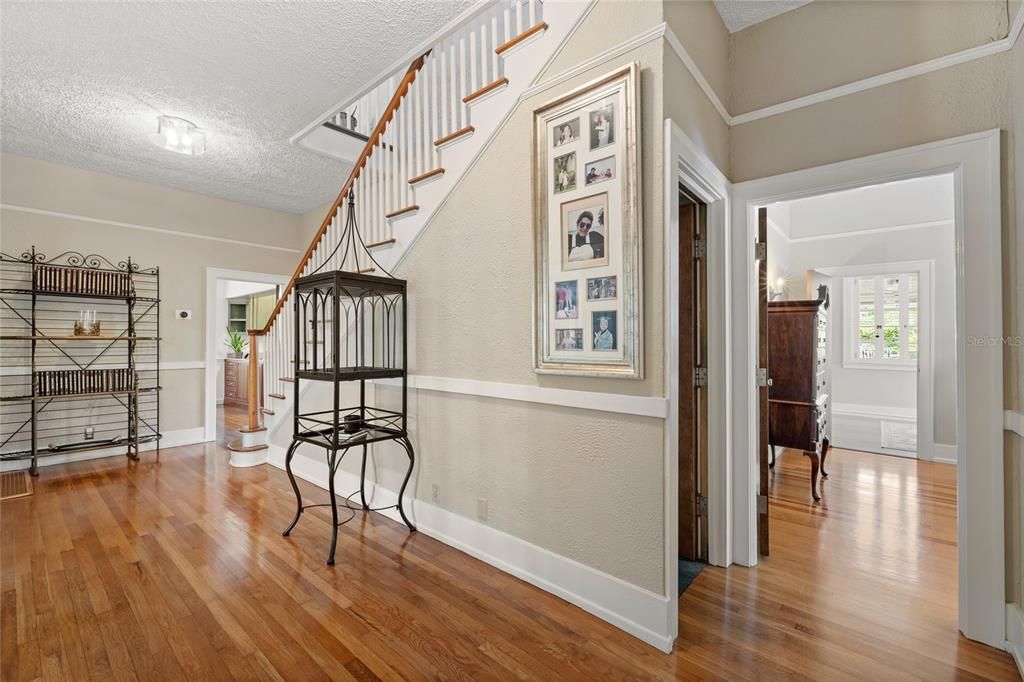 For Sale: $3,250,000 (5 beds, 3 baths, 4884 Square Feet)