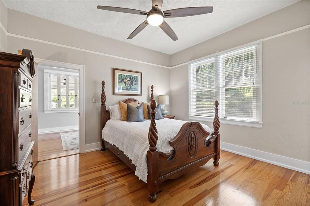 For Sale: $3,250,000 (5 beds, 3 baths, 4884 Square Feet)