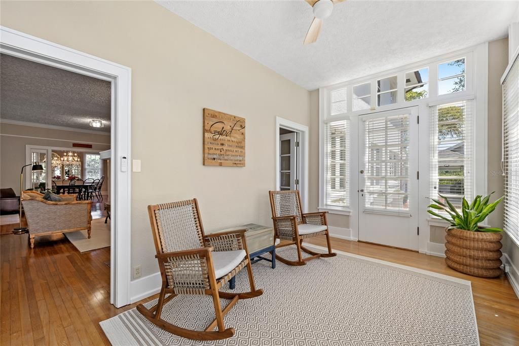 For Sale: $3,250,000 (5 beds, 3 baths, 4884 Square Feet)