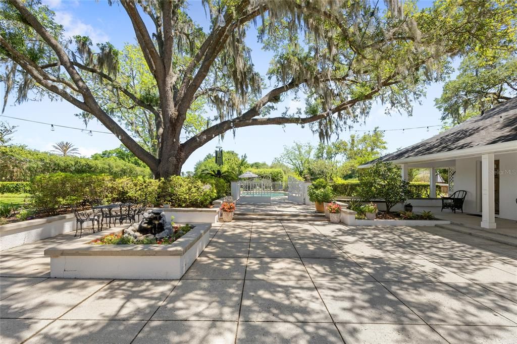 For Sale: $3,250,000 (5 beds, 3 baths, 4884 Square Feet)