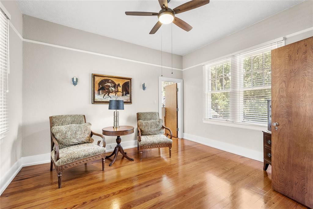 For Sale: $3,250,000 (5 beds, 3 baths, 4884 Square Feet)