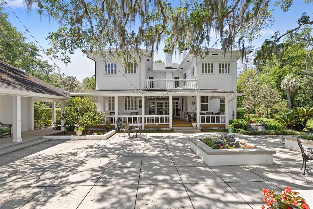 For Sale: $3,250,000 (5 beds, 3 baths, 4884 Square Feet)